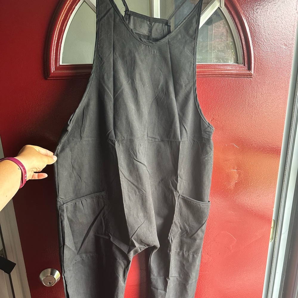 Jumpsuit size large but ran small